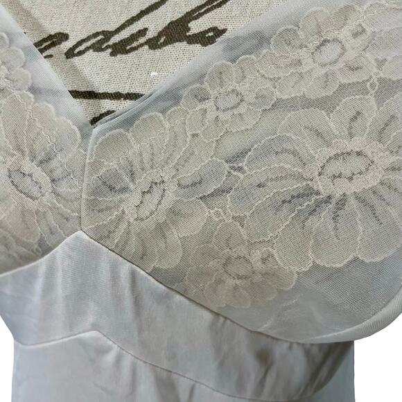 Vintage 70s Vanity Fair Beige Nylon Slip Dress 36L - Picture 9 of 11